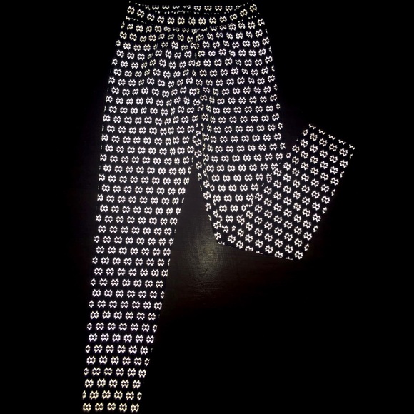 MW Reflective Monogram Stretchy Leggings - Picture 1 of 3